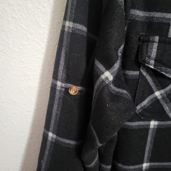 Eden & Olivia plaid top size large - Picture 4 of 9